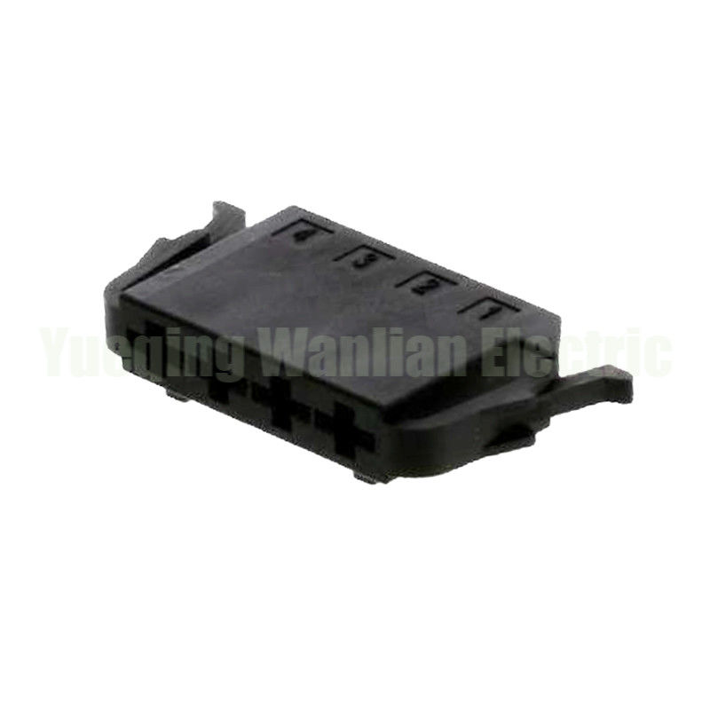4 pin 1355044-1 สายอัตโนมัติ หญิง Housing เครื่องเชื่อมรถยนต์