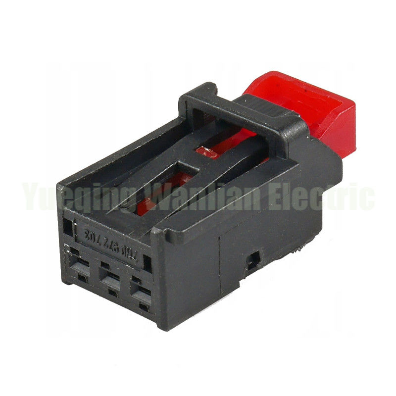 3 ปิน 7N0972703 รถยนต์ไฟท้ายเก้าอี้เชื่อมต่ออัตโนมัติ Plug Socket สําหรับไฟท้าย
