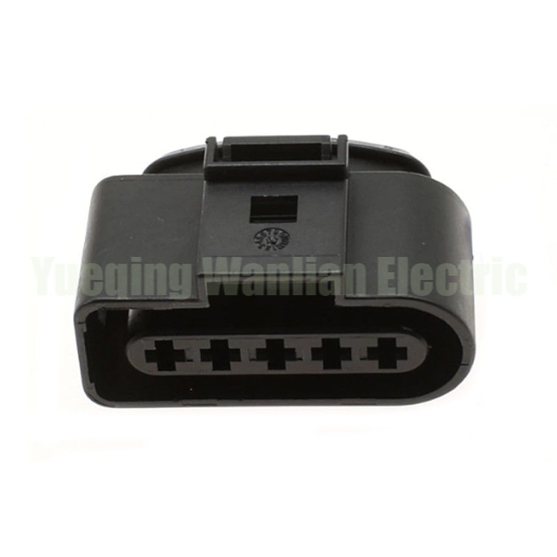 4 ปิน 174922-2 368501-2 โปรแกรมพลาสติกอัตโนมัติโฮสติก plug หญิงสายไฟฟ้าสายเชื่อม